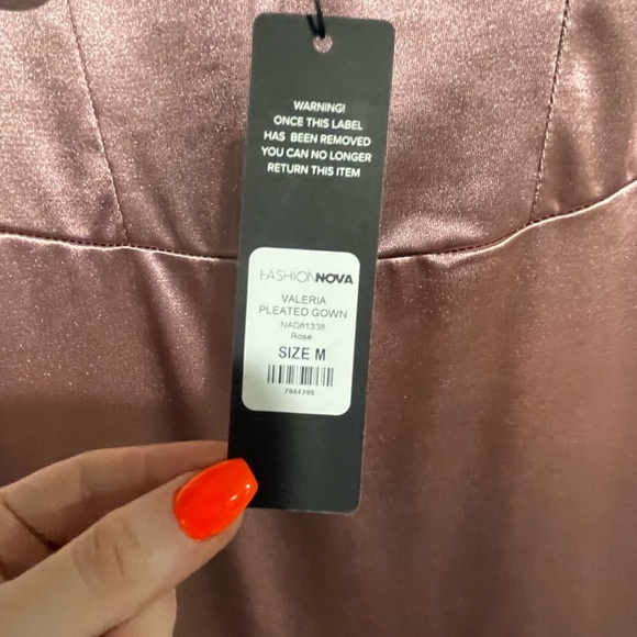 NWT fashion nova mermaid dress size medium ROSE color - Picture 6 of 7